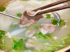 -小椒羊.羊肉粉 龙虾 羊肉串(新地旗舰店)