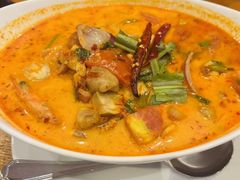 -Chom Cafe and Restaurant