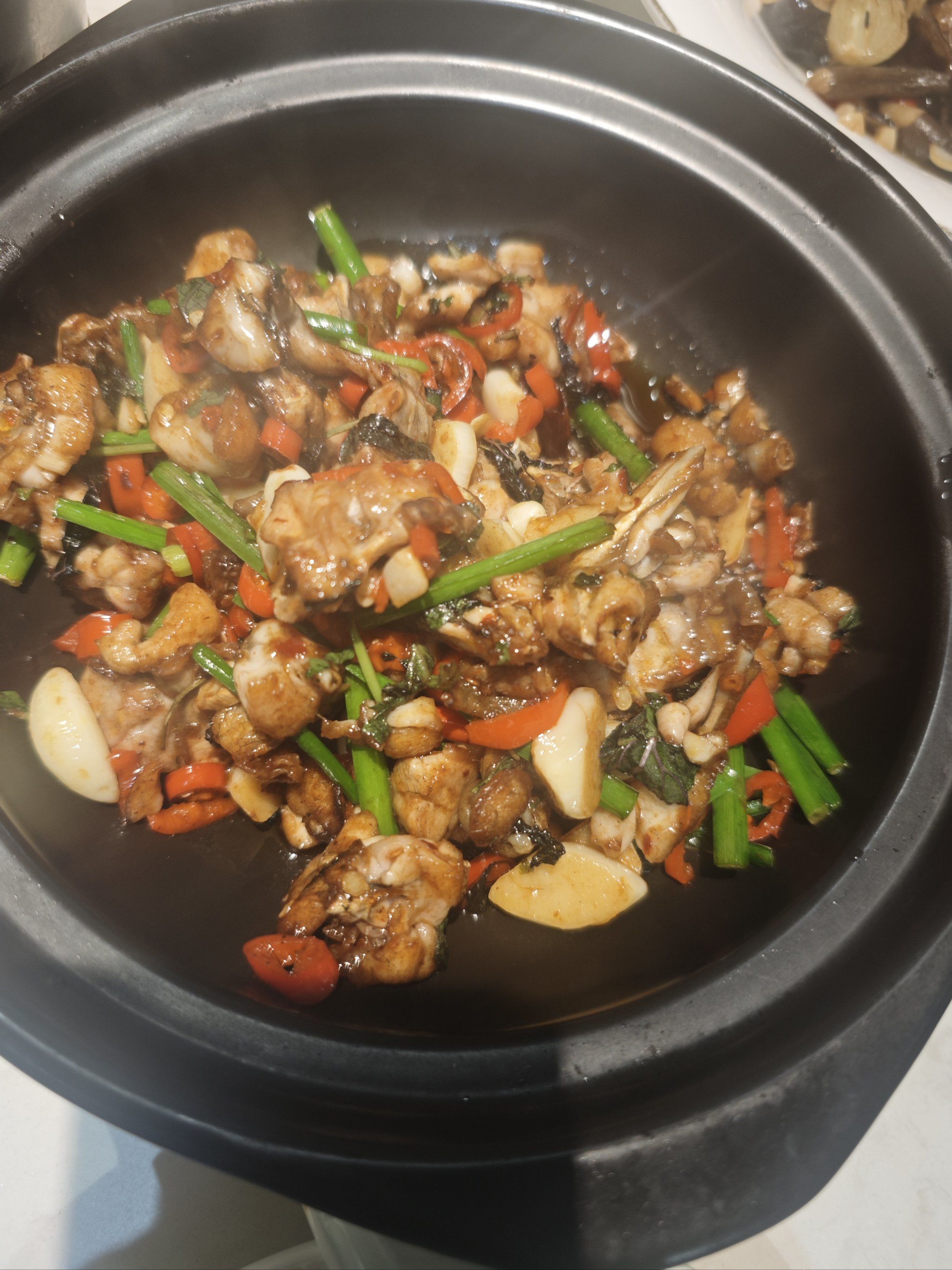 便宜且好吃,牛蛙嘎嘎香,鱼籽炒鱼鳔巨得劲