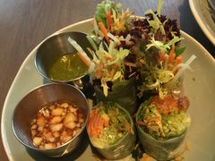 三文鱼刺身米纸卷-CHINCHIN 青青·泰国料理(万象食家店)