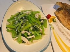 -赶海部落海鲜城(海阳路店)