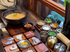 -银米·云南传统过桥米线(双廊黑金冠店)