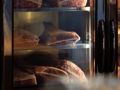 -羽深肉铺 Steak & Wine