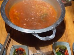-野山舂·贵州现舂酸汤牛肉(鸿通城店)