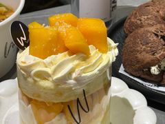 -W COLLECTIVE  DESSERT SHOP