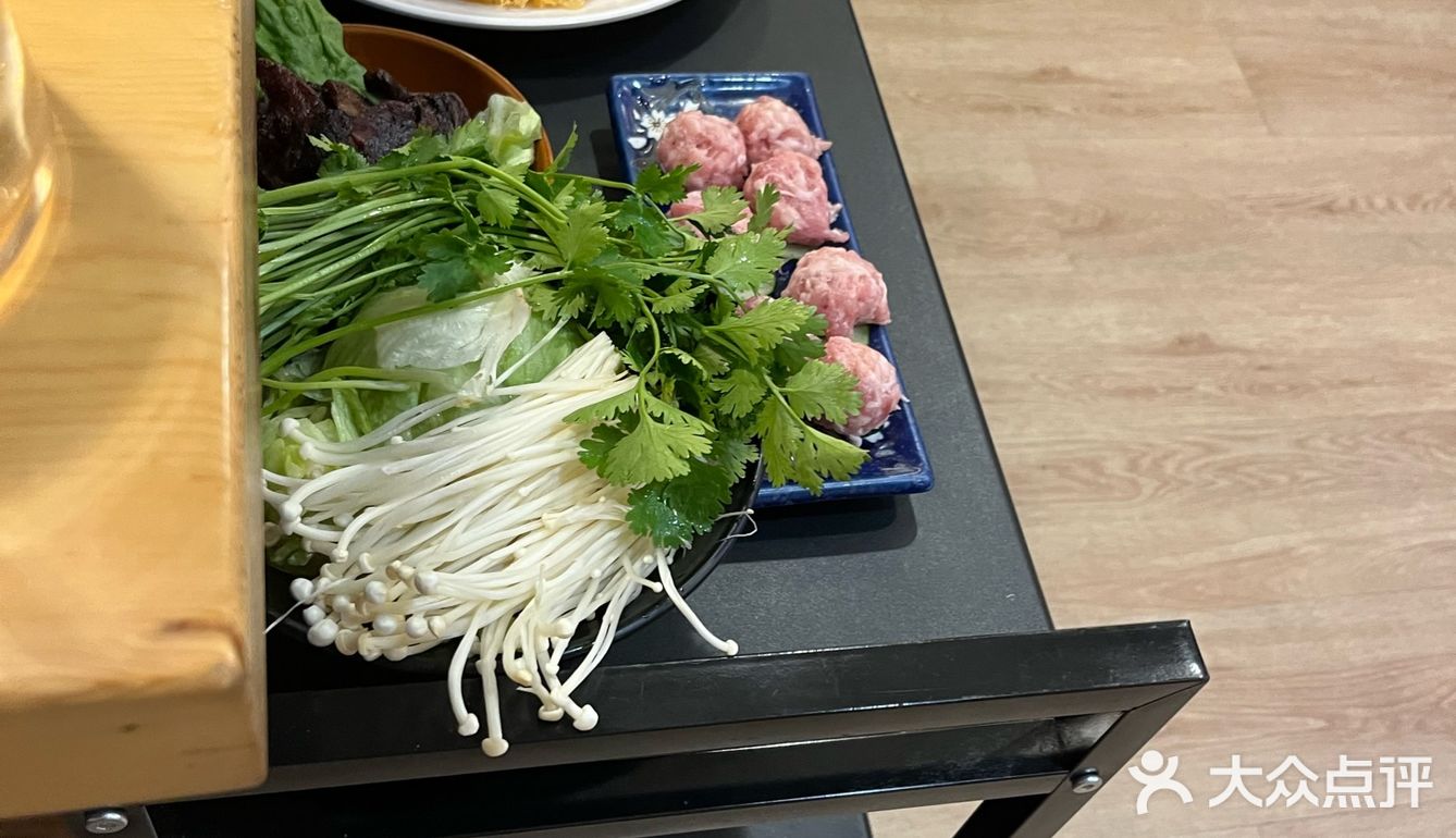 夺夺粉火锅太好吃了！又下饭！[加油]