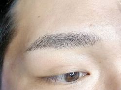 -一个差评成就的纹眉店