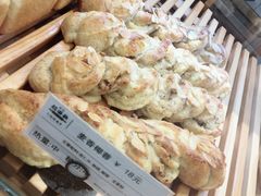 麦香椰蓉-稻田秋日式面包