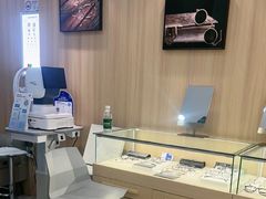 -视野联行眼镜·蔡司·尼康·豪雅·依视路(青浦宝龙店)