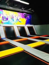 -蹦贝运动中心·蹦床·攀岩·闯关(龙岗店)