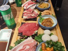 -明洞阿姨·韩式酱蟹烤肉·创意料理(三元桥店)