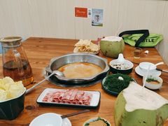 -老何家后安粉·糟粕醋海鲜火锅(三亚湾椰梦长廊店)