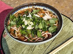 -牛师傅牛肉面(尚隆路店)