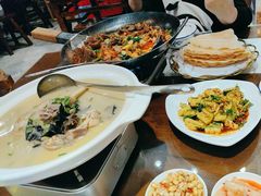 -富正毅三下锅(体育馆店)