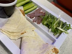 虾仔沫合酱-巧克力渔家.小船海鲜胶东菜(三浴场店)