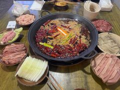 -黄潇洒老火锅(九眼桥宏济巷店)