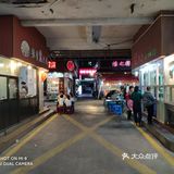 图四这家面包坊算是平阳老城区中环境相对较为时尚的市场主体了