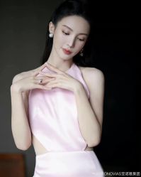 点击看大图 -纯色时光婚纱艺术馆WHITE
