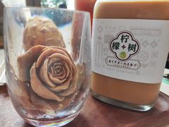 冠军玫瑰冰奶茶-柠檬树茶餐厅(海雅缤纷城店)