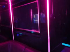 -唯爱KTV聚会餐厅(仙林东城汇店)