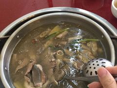 -老石黑山羊毛驴肉火锅(金凯广场店)