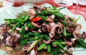 Stir-fried Squid Feet with Leeks