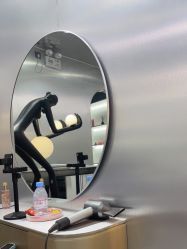 -Tloml salon