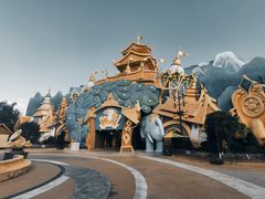 -七彩云南欢乐世界