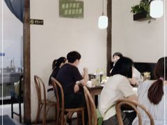 大堂-乔街深夜食堂·台州菜·高压锅生蚝(杭州总店)
