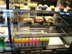 面包甜点陈列柜-COSTA COFFEE(上海虹口公园店)