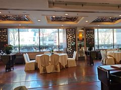-顺峰海鲜酒楼(省府店)