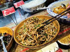 -野山舂·贵州现舂酸汤火锅(鸿通城店)