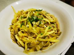 榨菜茭白肉丝拌面-陀块头面馆(梅岭南路店)