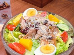 炭烤鸡肉芒果坚果沙拉-一沙一城·岩烤牛扒(深圳首店)