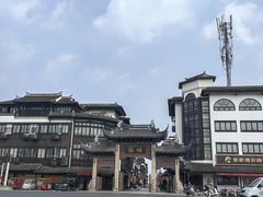 -张家港凤凰山景区恬庄古街