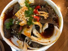 -炉小二铜锅牛蛙•川湘菜(三里屯店)
