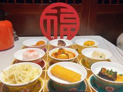 -阿瓦山寨·湘菜现炒·剁椒鱼头王(咸阳总店)