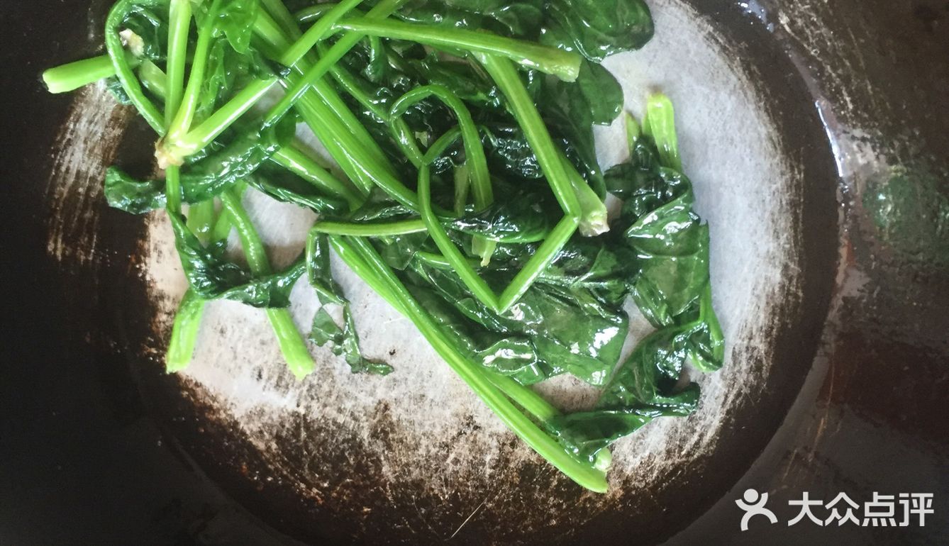 胖妹儿今天吃什么之素炒菠菜