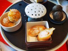 四喜点心拼盘-馋遇江南·精致湖景雅宴(东方之门店)