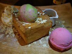 -莓园冰淇淋店
