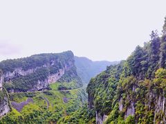 -龙水峡地缝景区
