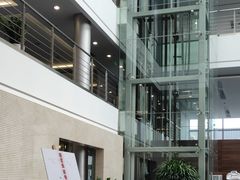 -天津波士信达奔驰4S店(卫津南路店)