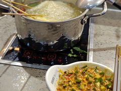 -逸山伍自转小火锅(翠南路店)