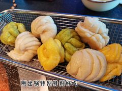 手工蒸饺花卷-挂雪铁锅炖大鹅