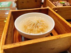 蟹黄灌汤包-日日鲜茶餐厅(小公园店)