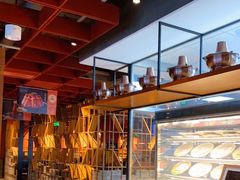 面包甜点陈列柜-老墙根涮肉·铜锅·烧烤(欢乐谷·王四营店)