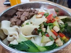 牛肉块扯面-清真老铁家灌汤包