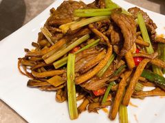 茶树菇炒牛肉-燊荣记(北京路店)