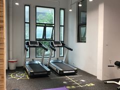 -汗水空间私教健身连锁(SM广场店)