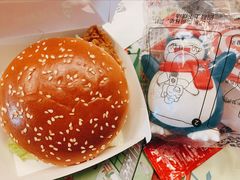 香辣鸡腿堡-肯德基(杭州和平饭店)